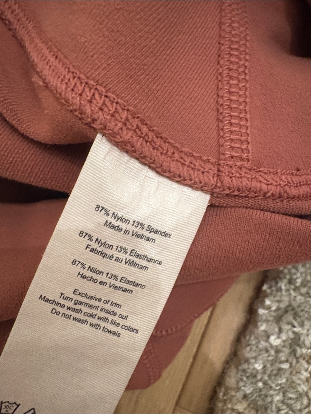 ALO Yoga High-Waist Leggings in Rust Rose - Picture 3 of 3
